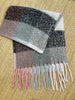 Fringed scarf - Grey/ Pink